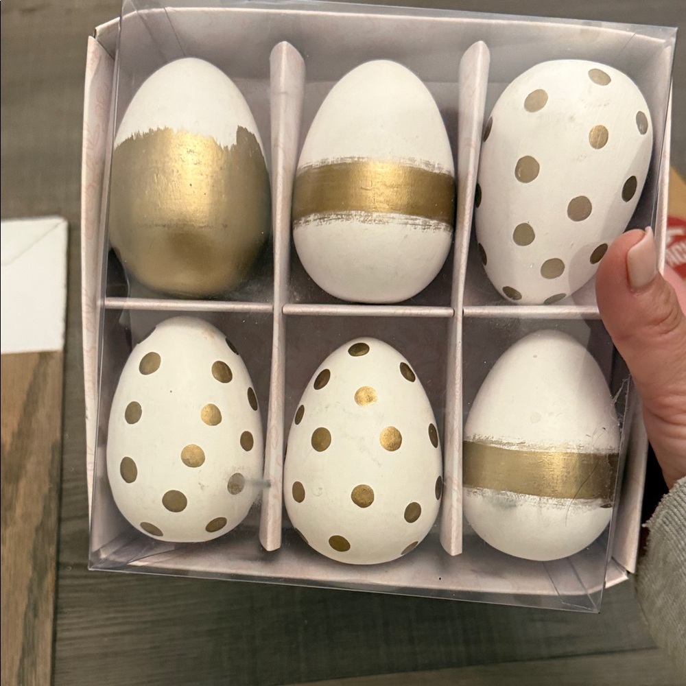Elegant Gold and White Decorative Eggs